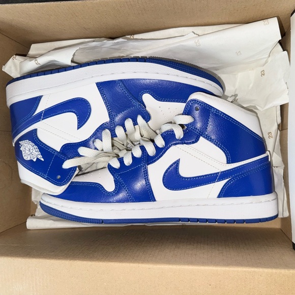 Jordan 1 Mid - Picture 1 of 5